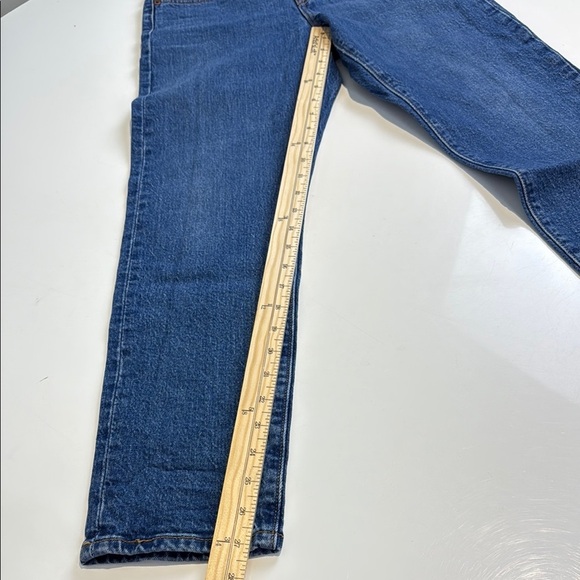 Levi's Women's Wedgie Jeans Size 28 - Picture 7 of 9